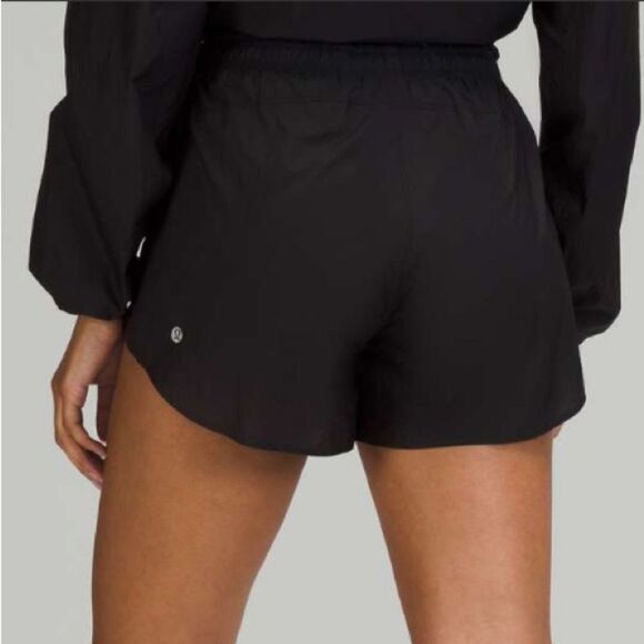 Lululemon Step Out High Rise Short 3" Sz 8 Black 8002 - Picture 8 of 10